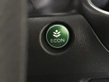 ★ECONスイッチ★ エコドライブを加速しよう!スイッチをONにすると、運転の仕方によるロスを抑え込み燃費をよくするようクルマが頑張ります(*^ー^*)燃費向上にチャレンジ♪