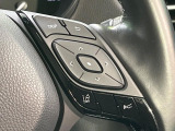 【レーントレーシングアシスト】高速道路走行時、車線からはみ出しそうになるとレーンの中央を走るようにステアリング操作をアシスト。より安全な運転をサポートしてくれます!