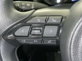 ステアリングスイッチ装備!運転しながら手元でオーディオの操作などができます。