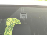 【ドライブレコーダー】ドライブレコーダー装備!走行中はもちろん、あおり運転や事故に遭遇した際、映像で記録し、万一のリスクに備えます。※記録用SDカードはお客様ご自身でご準備いただく必要があります。