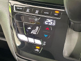 【オートエアコン】一度お好みの温度に設定すれば、車内の温度を検知し風量や温度を自動で調整。暑い&hellip;寒い&hellip;と何度もスイッチ操作をする必要はありません。快適な車内空間には必須の機能ですね♪