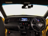 【前方視界】開放的な前方視界!運転がしやすく疲れにくいです♪窓が大きく、見通しがとっても良いおクルマですよ♪