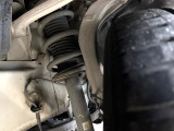 お車を安心してお乗りいただく為には、足回りの定期点検が欠かせません。サービスサポート(有償保証)では無料点検もご提供しており、安心のカーライフをお過ごしいただけるサポート体制が整っています。