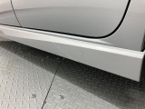 左右サイドストーンガードにキズあります。