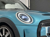 LEDヘッドライト・1目でMINIと分かる丸目のライトです。