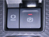 電動パーキングブレーキを装備しております。