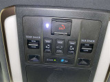 両側電動スライドドアで狭い所でも乗り降り楽々です!