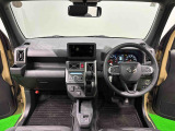 美しいデザインの運転席空に加えてUV&IRカット機能付きフロントガラスの面積や位置取りが良く、前方・右前・左前方向の視認性がいいですよ!