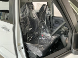【運転席・助手席】内装ルームクリーニング済みです。しっかり綺麗にしていますので、是非、お確かめください。車に自信があるからこそ、是非一度ご来店頂き内外装も見てもらえると幸いです。