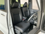 【運転席・助手席】内装ルームクリーニング済みです。しっかり綺麗にしていますので、是非、お確かめください。車に自信があるからこそ、是非一度ご来店頂き内外装も見てもらえると幸いです。