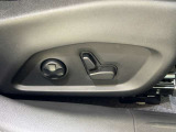 自動車保険について。正規ディーラーだけの特別なブランド保険に加入いただけます。基本補償に加え5つの項目をカバーする「プレミアムプラス」と、長期契約による安定した保険料で、さらなる安心と満足を提供します