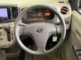 インテリアに合わせたデザインのステアリングは、運転される方のことも考え、運転しやすい形状、大きさです。是非一度、実際に触ってお確かめください。