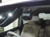 ドライブレコーダーが装備されています。録画した映像はこの車両に装備のカーナビでも再生が可能です。