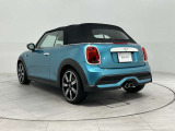 縦長のテールライトがMINIらしいスタイリッシュなデザインとなっています。