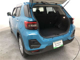 「使ってバック・・カードのポイントで月々の負担を軽減」。車種・年式によっては、対象外の車もあります。