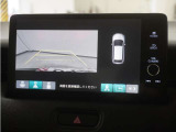 バックカメラ搭載です!車庫入れが苦手な人はもちろん、車両感覚に自信がある人にもお勧めです!見えない箇所が見えるようになるので、低い障害物や隠れてしまっている子供の存在等にも気付く事が出来ます。
