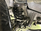 お車を安心してお乗りいただく為には、足回りの定期点検が欠かせません。サービスサポート(有償保証)では無料点検もご提供しており、安心のカーライフをお過ごしいただけるサポート体制が整っています。