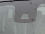 【エマージェンシーブレーキ】走行中に前方の車両等を認識し、衝突の危険があるときは警報とブレーキで衝突回避と被害軽減をアシスト。より安全にドライブをお楽しみいただけます。