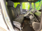 運転席シート廻りは使用感も少なく、良好な状態となっています。丁寧に使われていたことがよくわかりますね。