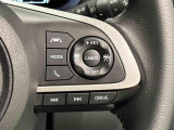 パワーとエコの2つの走行モードの切り替えが可能なステアリングスイッチに加え、高速道路を快適に走行できる全車速追従機能付ACC(アダプティブクル-ズコントロ-ル)スイッチが付いています(^^♪