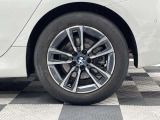 タイヤの溝が3.5mm以下の場合は新品に無償で交換してご納車致します!!