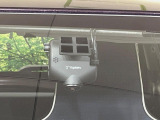 【ドライブレコーダー】ドライブレコーダー装備!走行中はもちろん、あおり運転や事故に遭遇した際、映像で記録し、万一のリスクに備えます。※記録用SDカードはお客様ご自身でご準備いただく必要があります。
