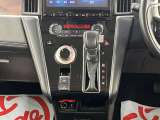 必ず使用するシフトレバー。確りと確認したいですね
