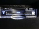 高速道路を賢く使うETC2.0装備です。高速道路とクルマが情報を連携して渋滞の迂回ルートや災害時の適切な誘導をしてくれたりします。