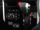 電動パーキングブレーキ・ブレーキホールドを装備してます。ホールド機能は信号待ちが多い一般道で疲労軽減になり、大好評です!