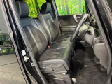 運転席シート廻りは使用感も少なく、良好な状態となっています。丁寧に使われていたことがよくわかりますね。