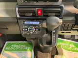 車両状態証明書修復歴の有無も一目瞭然。機能や内装・外装、走行距離、修復歴の有無をチェックし、クルマの状態を10段階にした車両状態証明書。数字や記号を使ってわかりやすく表示しています。