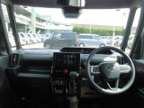 大きなフロントガラスで運転中も視界良好☆