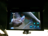 後席モニター付。後席に乗車するお子様も好きな映像を鑑賞しながら、飽きずにドライブできますね。