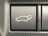 【パワーバックドア】スマートキーや運転席のボタンを押すだけでリアゲートが自動で開閉します!荷物を持っている時や、高い位置にあるバックドアを閉める際に便利な機能です♪