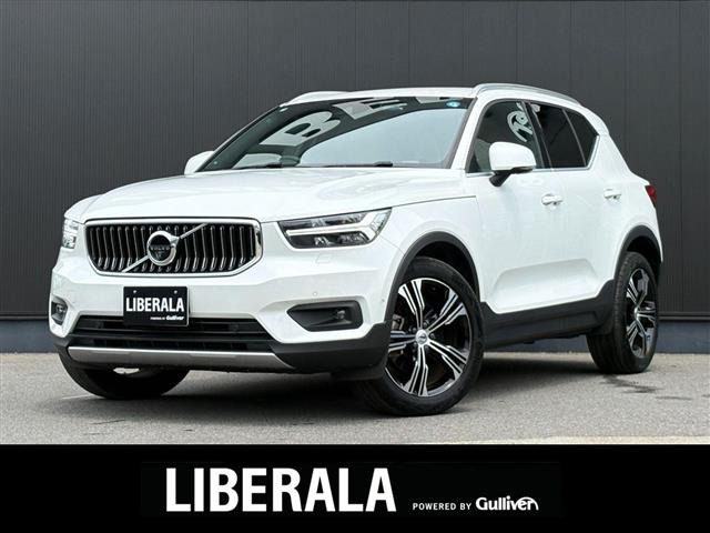 XC40  4WD 本革シート
