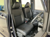 【運転席・助手席】内装ルームクリーニング済みです。しっかり綺麗にしていますので、是非、お確かめください。車に自信があるからこそ、是非一度ご来店頂き内外装も見てもらえると幸いです。