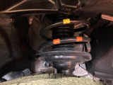 お車を安心してお乗りいただく為には、足回りの定期点検が欠かせません。サービスサポート(有償保証)では無料点検もご提供しており、安心のカーライフをお過ごしいただけるサポート体制が整っています。