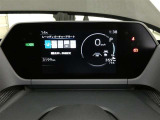 視認性の良いスピードメーターですね。夜も見やすく表示されますので運転が楽しくなります。