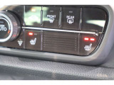 シートヒーター装備付き車!!座席に埋め込まれた電熱線によりシートを暖めることが出来る装備で、温められたシートは、寒い冬には最適です!!