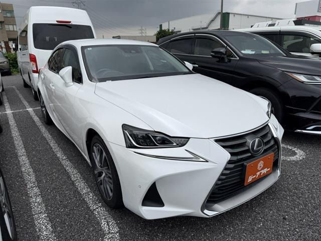IS 300h バージョンL 禁煙車 純正10型ナビ フルセグTV