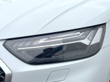 ●LEDハイビームが多数独立で存在し、ハイビーム時に対向車や前方を走る車の部分をロービームに切り替えが可能!!シーケンシャルウインカーも装備!!