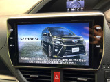 【大画面ナビ】人気の大型10インチナビを装備。存在感のある大画面はインパクト大!ナビ利用時のマップ表示は見やすく、テレビやDVDは臨場感がアップ!いつものドライブがグッと楽しくなります♪