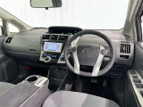 運転席まわりです。 各操作スイッチは使いやすい位置に配置されてます。