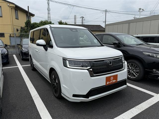 ステップワゴン 1.5 スパーダ 4WD 禁煙車 7人乗り 社外ナビ