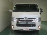 明度の高いLEDヘッドライトで、夜間の運転も安心です。