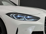 BMWレーザーライトとても明るく配光も良いので夜間の運転も安心です。