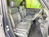 運転席シート廻りは使用感も少なく、良好な状態となっています。丁寧に使われていたことがよくわかりますね。