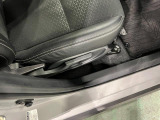 痛みの出やすい運転席シートの角、フロアマット、座面、ともに良好です