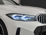 アダプティブLEDヘッドライトはステアリングを切った方向を照らします。