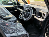 フロアマットも綺麗にクリーニングして納車しております!